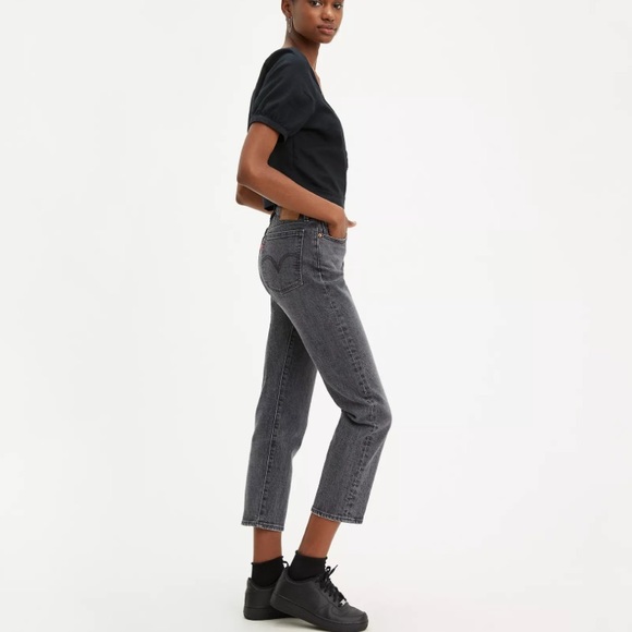Levi Wedgie Fit Straight Women’s Jeans 25 - Picture 2 of 9